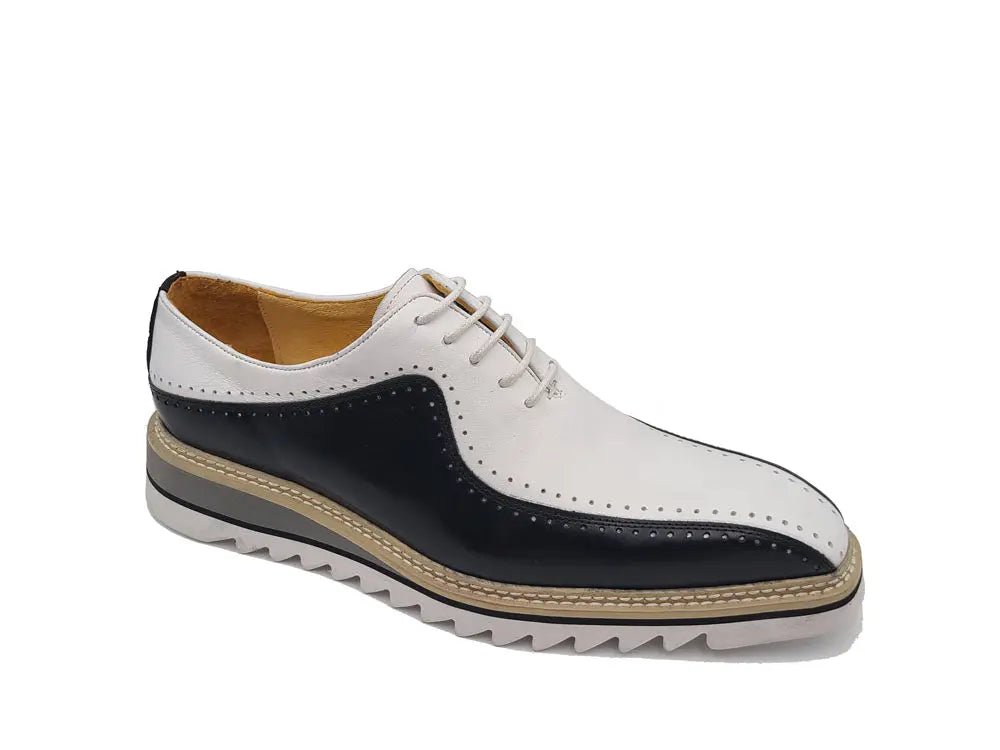 Stylish Two-Tone Brogue Oxford - Upscale Men's Fashion