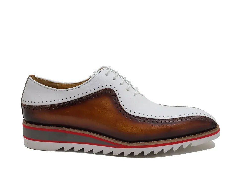 Stylish Two-Tone Brogue Oxford - Upscale Men's Fashion