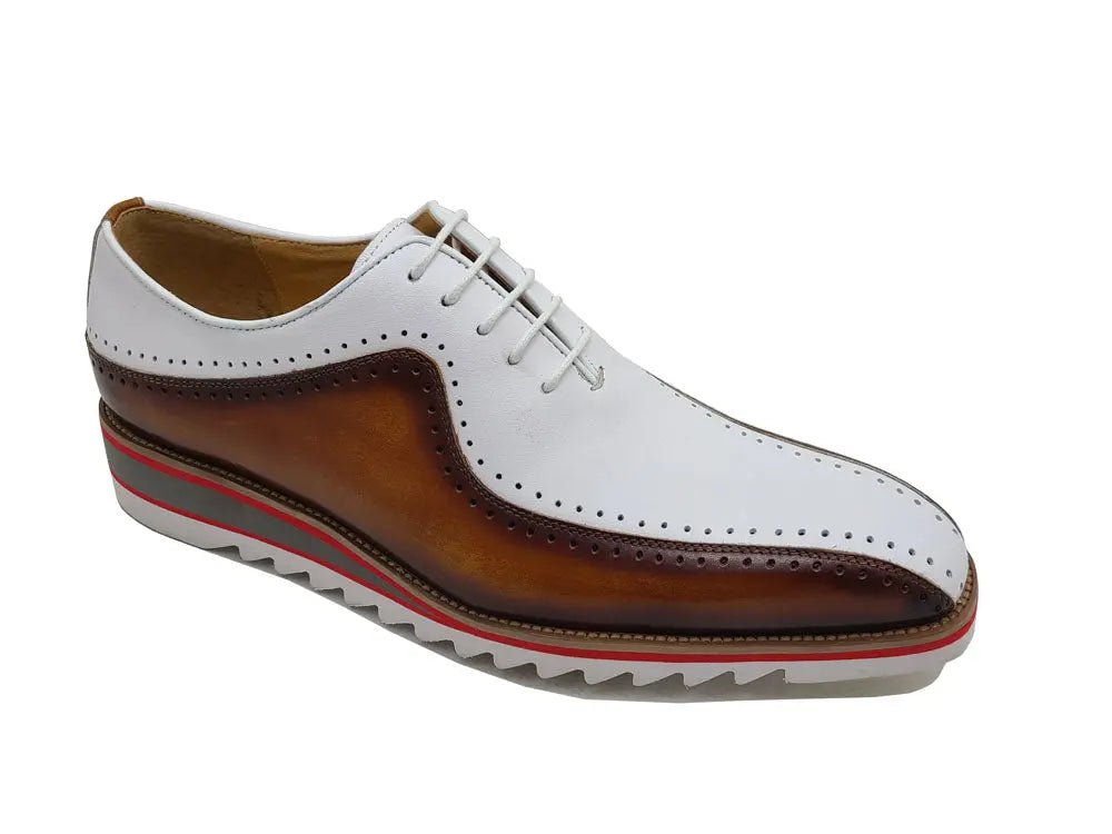 Stylish Two-Tone Brogue Oxford - Upscale Men's Fashion