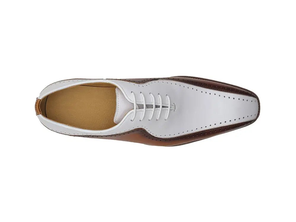 Stylish Two-Tone Brogue Oxford - Upscale Men's Fashion