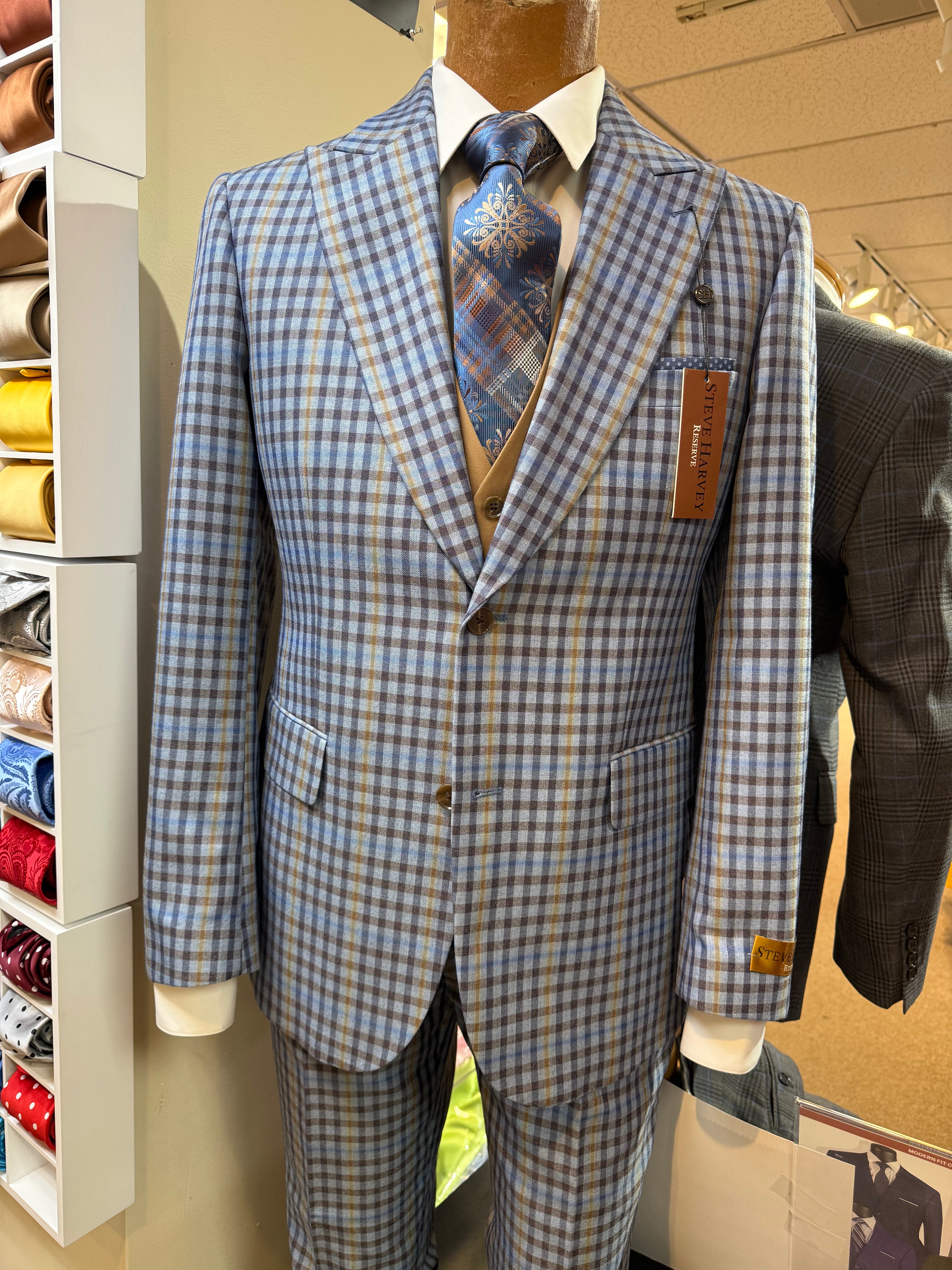 Steve Harvey 3 Piece + Shirt & Tie - Package  # 101