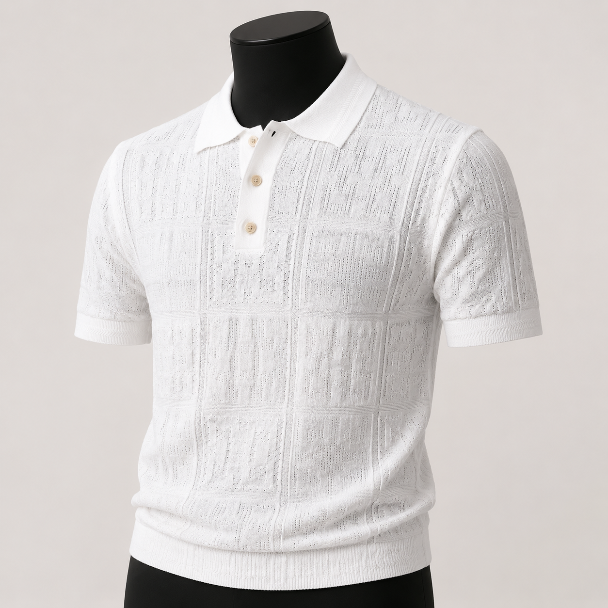 White geometric knit polo collar and texture detail